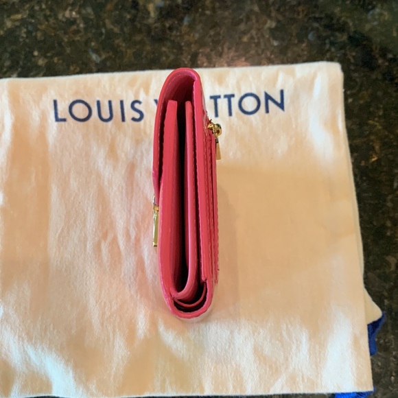 SOLD Louis Vuitton Vernis Koala Wallet - Picture 7 of 17